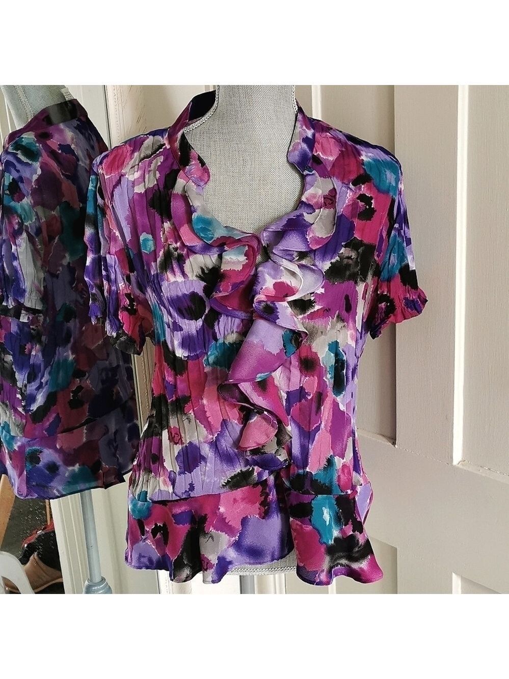 Allison Taylor cottagecore floral blouse. Size XL. EUC